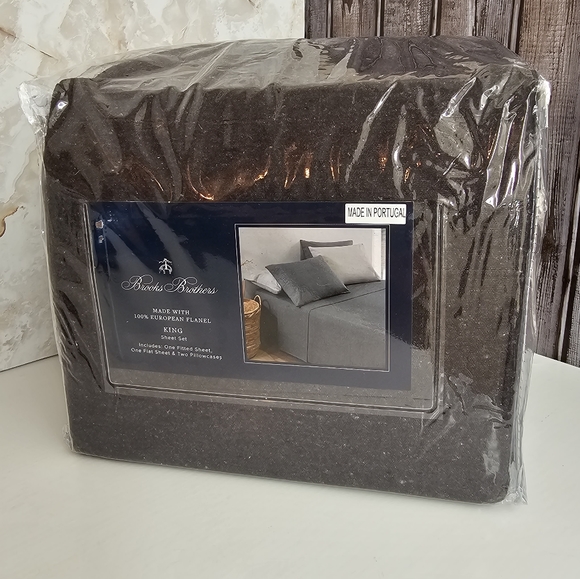 **Brook Brothers European Flannel King Sheet Set - Picture 1 of 6